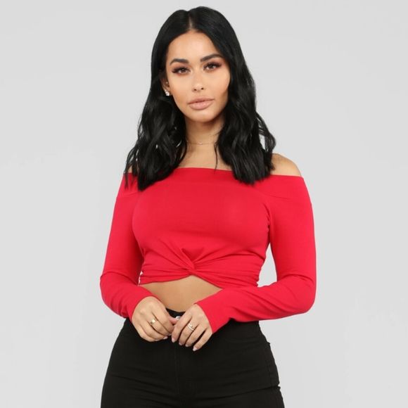 ♥Tag Me In Off Shoulder Top♥ - Picture 4 of 5